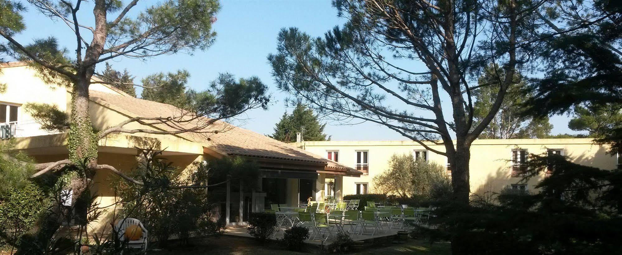 Hotel Restaurant Le Mas De L'Olivier Pont-Saint-Esprit Exterior foto